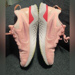 Nike Women's Pink Running Shoes